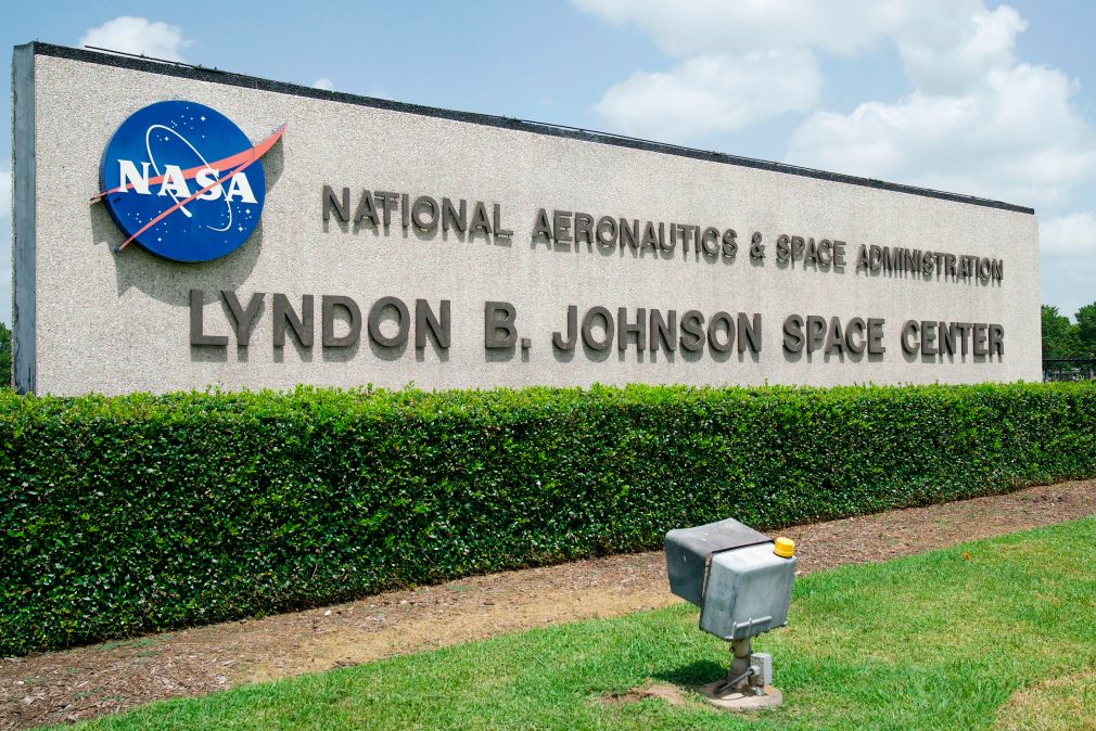 NASA Invites Media to Pre-Super Bowl Event at Johnson Space Center