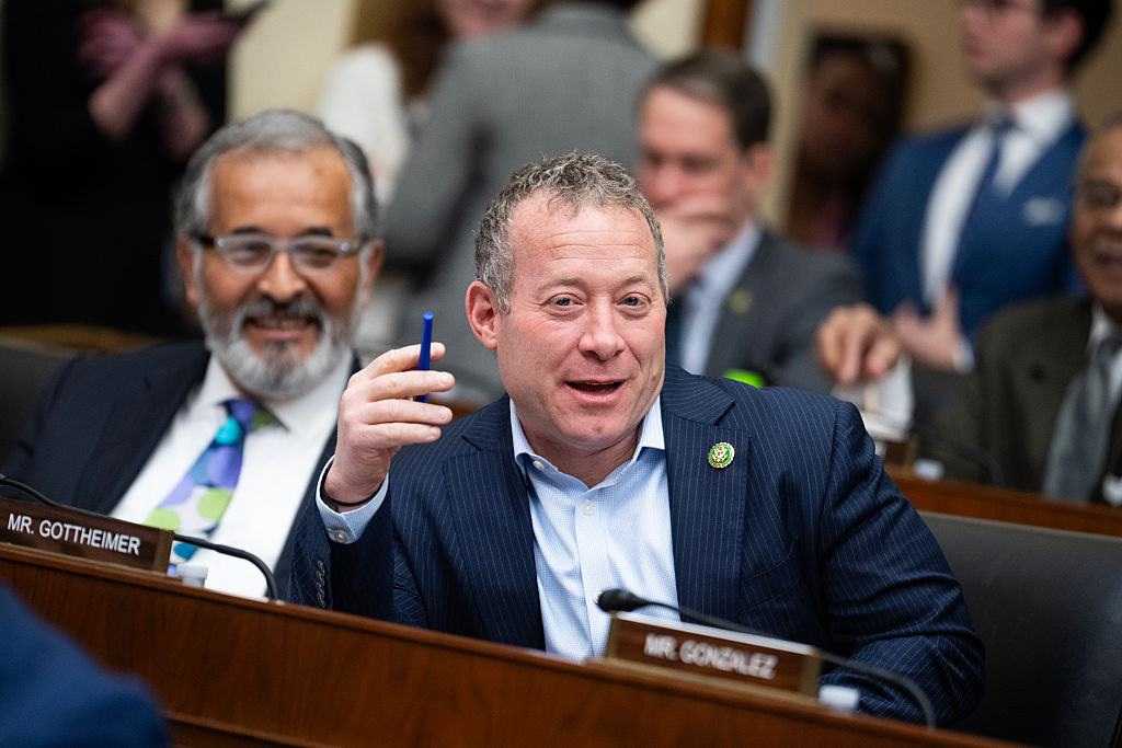 House bill seeks AI workforce tax credits, agency-led outreach