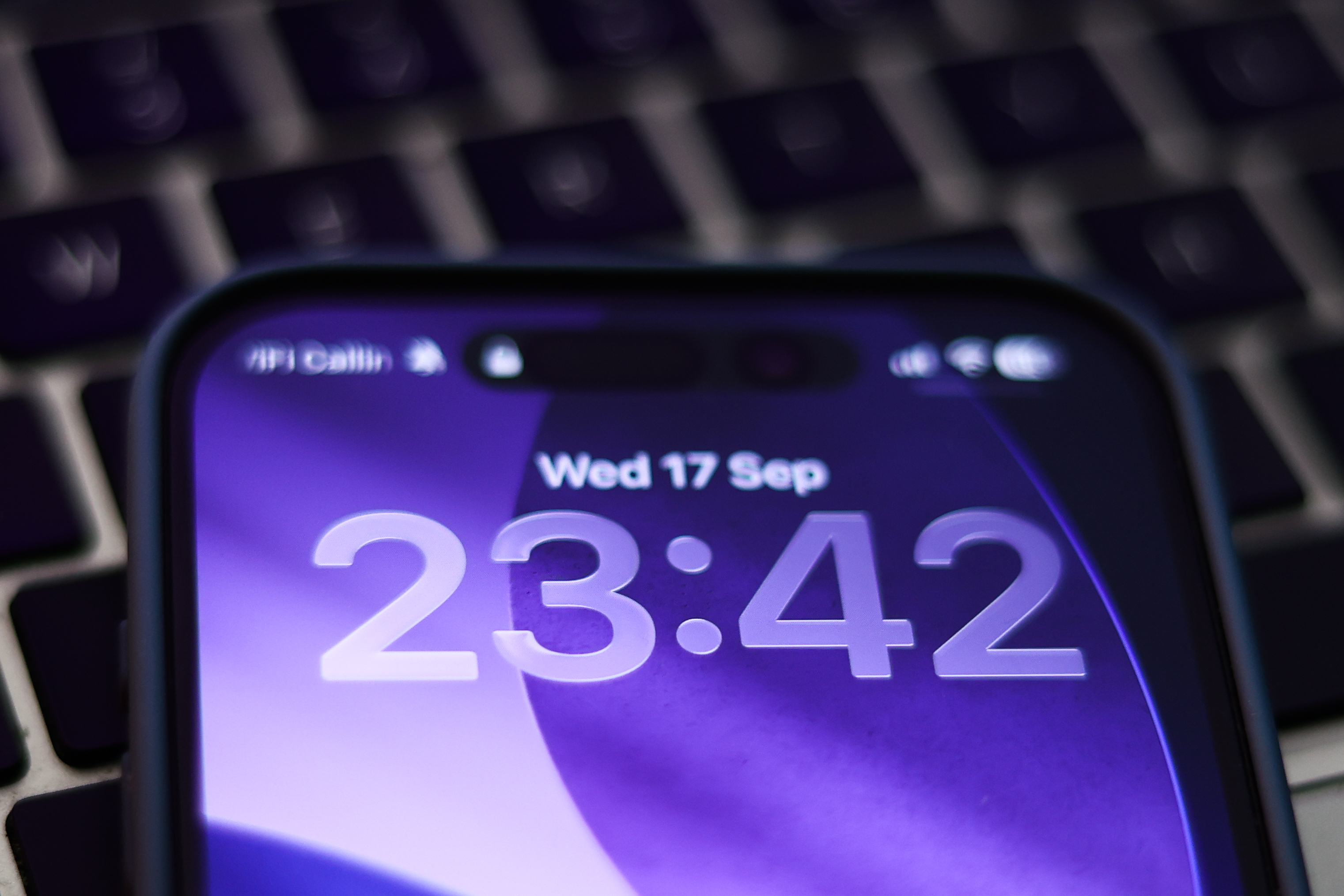 DHS units to re-up contract with controversial mobile device data extractor