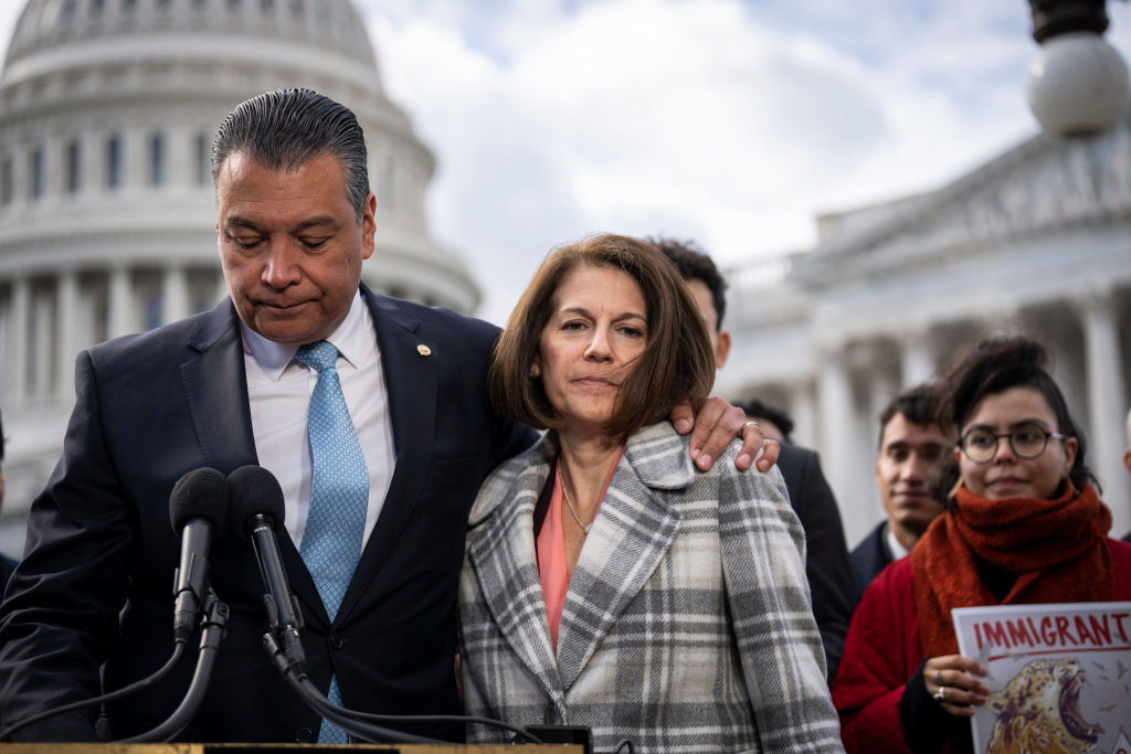 Democrats urge appeals court to keep block on ICE from using IRS data